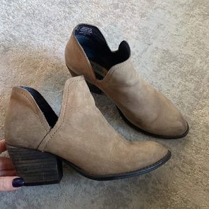 Steve Madden Womens Size 7 booties